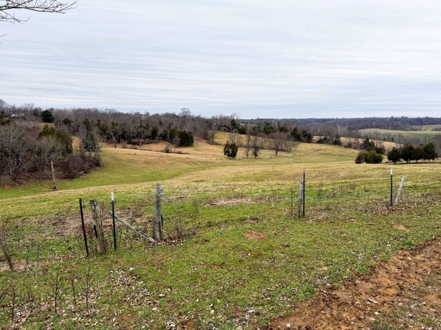 1654 Hodgenville Rd #2, Greensburg, KY 42743