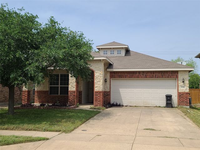 4908 Blue Top Dr, Fort Worth, TX 76179