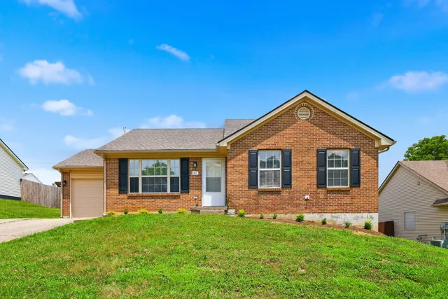 417 Village Pkwy, Nicholasville, KY 40356