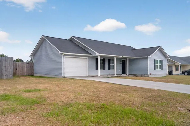 1113 Evergreen Pl, Douglas, GA 31533