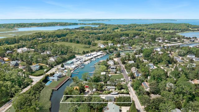 17 Shore Rd, Southampton, NY 11968