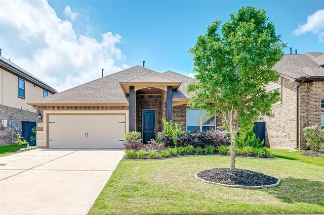 915 Abelia Ave, Richmond, TX 77406
