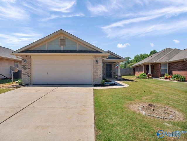 238 Cotton Bayou Dr, Meridianville, AL 35759