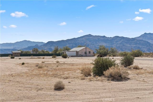 46039 Valley Center Rd, Newberry Springs, CA 92365