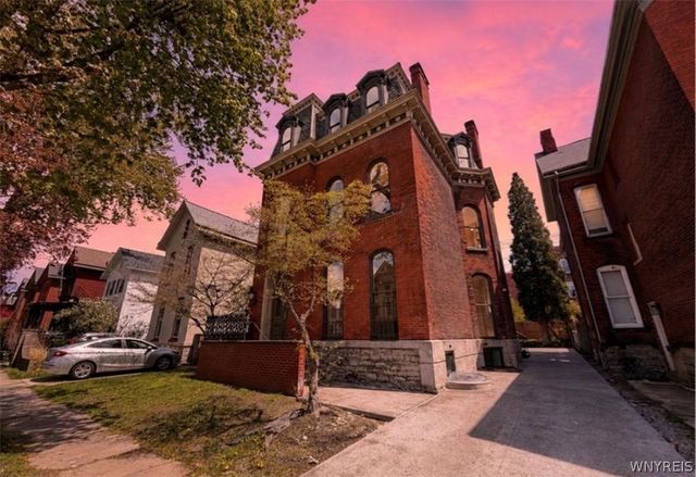 17 N  Pearl St #E, Buffalo, NY 14202