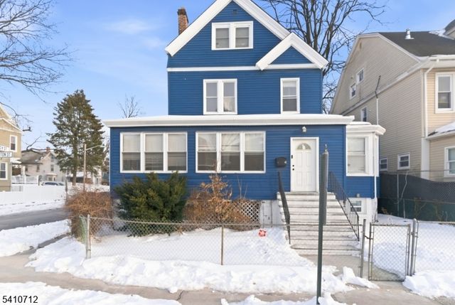 158 S Clinton St, East Orange, NJ 07018