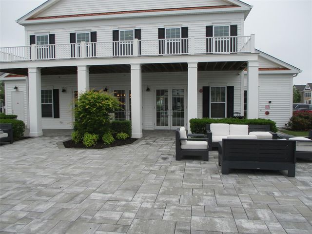 24 Bayard Drive, East Islip, NY 11730