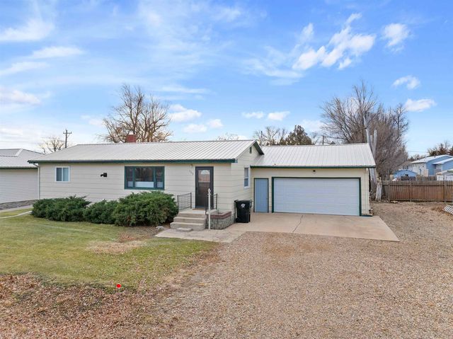 113 6th St, Newell, SD 57760