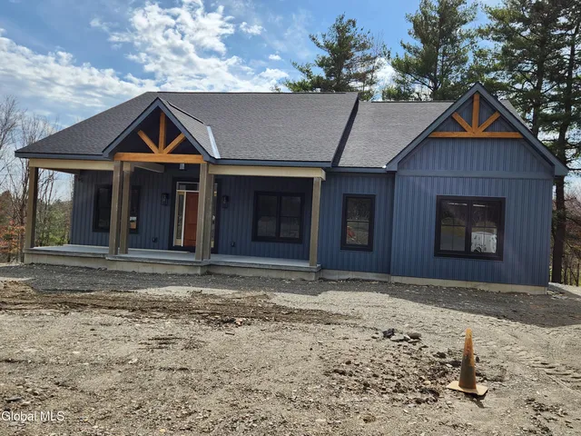 26 Knowlson Drive #33, Averill Park, NY 12018