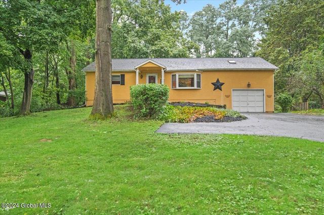 5961 Curry Rd Ext, Schenectady, NY 12303