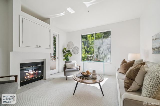 240 Caldecott Ln #207, Oakland, CA 94618