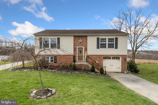 302 Paules Ct, Red Lion, PA 17356