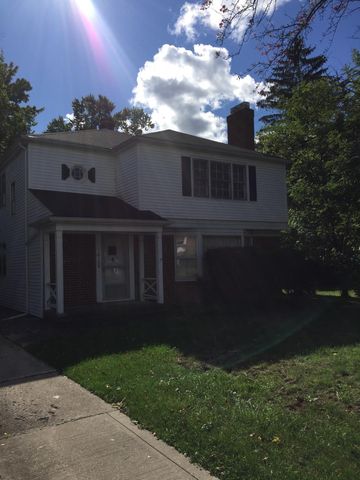 18128 Chagrin Blvd, Shaker Heights, OH 44122