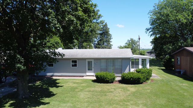 625 W  Blue St, Sheldon, IL 60966
