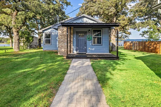 1638 Breeze Way, Tow, TX 78672