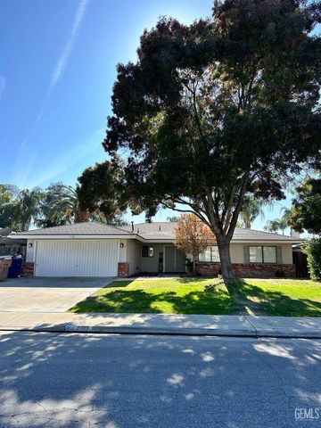 10017 Laurie Ave, Bakersfield, CA 93312