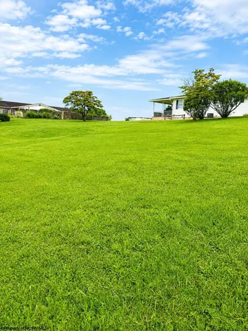 Crestview Ln, Fairmont, WV 26554