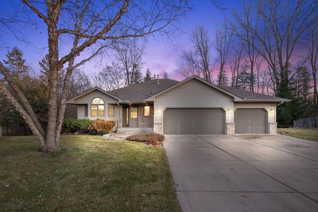 1364 18th Ave SE, Forest Lake, MN 55025