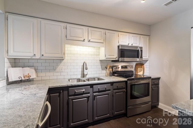 5001 Sharon Rd #C, Charlotte, NC 28210