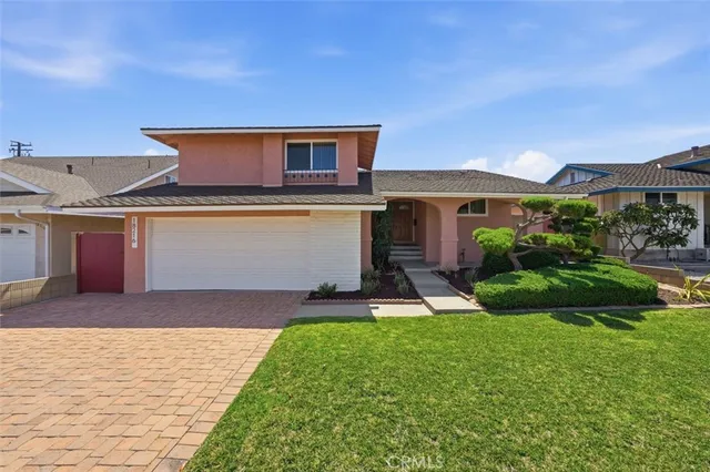 18216 Manhattan Pl, Torrance, CA 90504