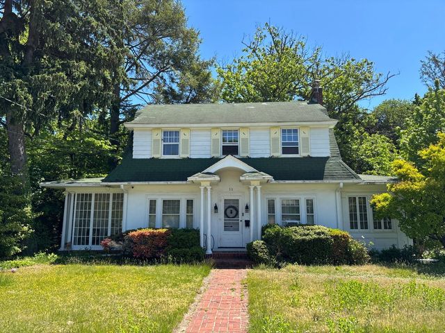 11 Howard St, Vineland, NJ 08360