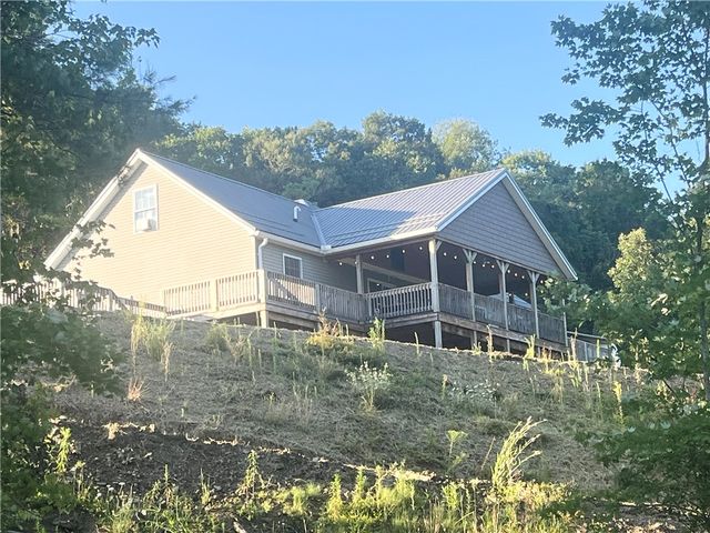 2095 Church Hill Rd, Grand Valley, PA 16420