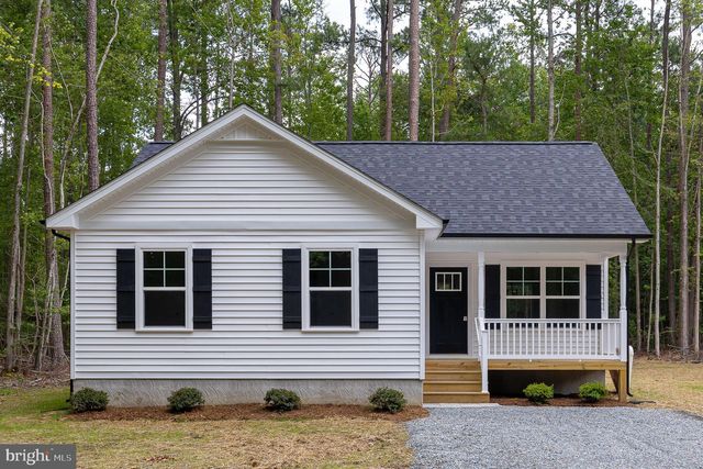 455 Forest Grv, Colonial Beach, VA 22443