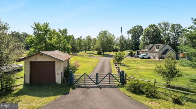 415 Geigel Hill Rd, Upper Black Eddy, PA 18972