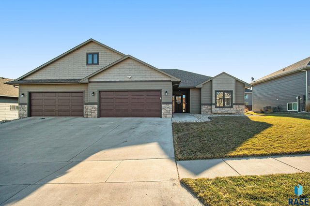 2708 S  Moss Stone Ave, Sioux Falls, SD 57110