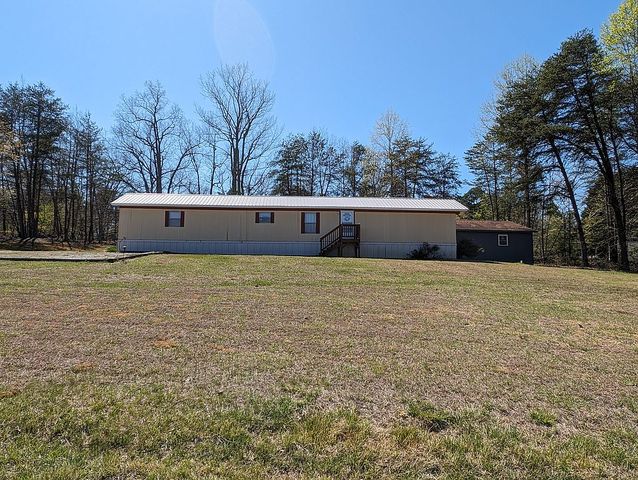 5278 Rogers Rd, Hickory, NC 28602