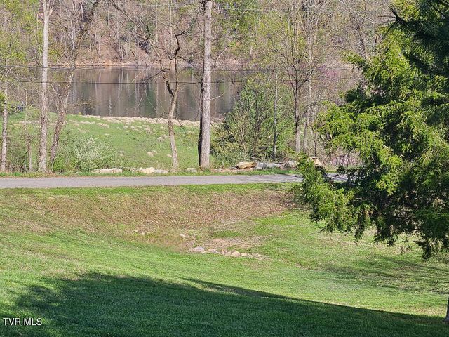 1881 Norris Rd, Butler, TN 37640