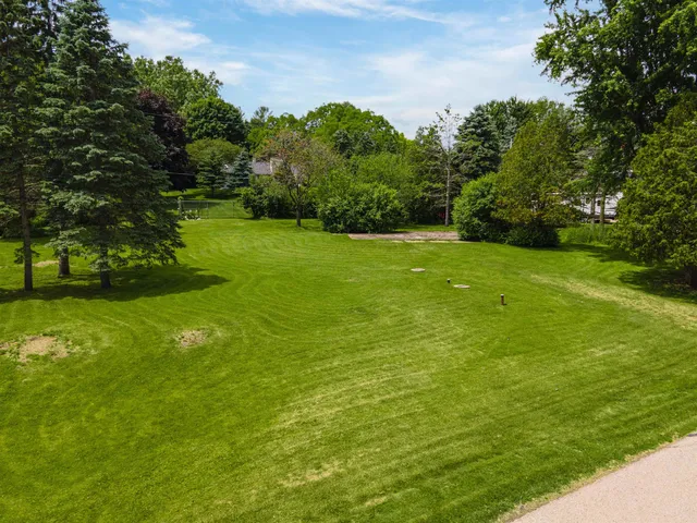 39 Heritage Ct, Appleton, WI 54913