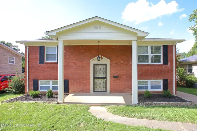 4421 Rockwood Dr, Louisville, KY 40220