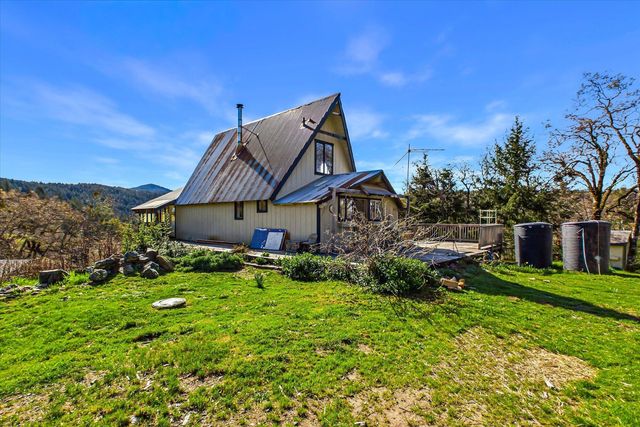 1960 Burr Valley Rd, Bridgeville, CA 95526