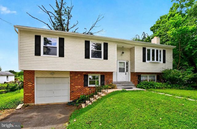 1745 Larkin Rd, Upper Chichester, PA 19061