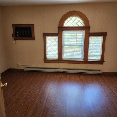 1655 Main St #2, Jefferson, MA 01522