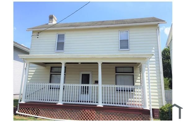 734 Park St, California, PA 15419