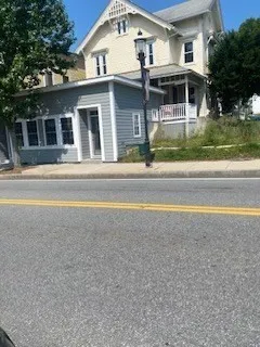 107 Church St #1, Northbridge, MA 01534