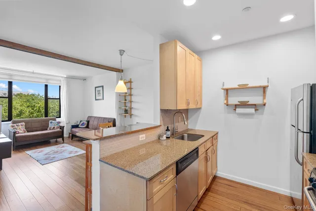 504 W 136th Street #6A, New York, NY 10031