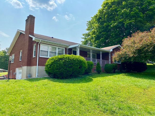 157 Walker St, Ronceverte, WV 24970