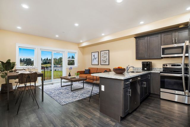 12614 Ambaum Blvd SW #101, Seattle, WA 98146