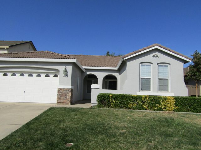 2024 San Esteban Cir, Roseville, CA 95747