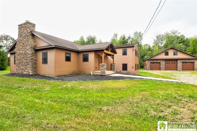 5105 W  Lake Rd, Mayville, NY 14757