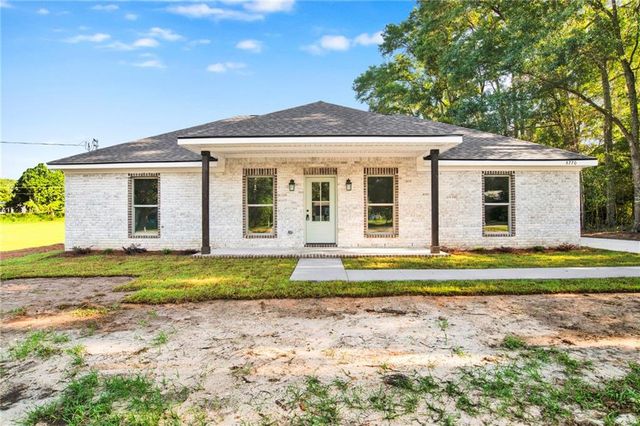 8770 State St, Citronelle, AL 36522