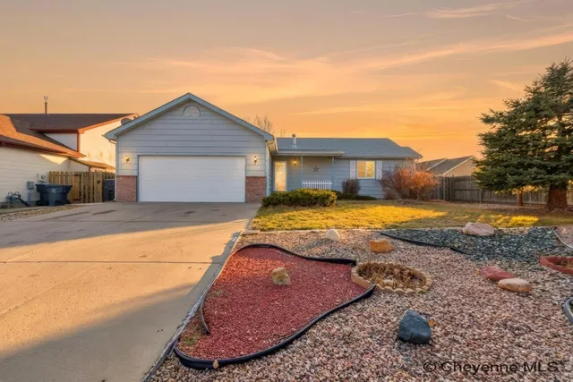 5805 Kennedy Dr, Cheyenne, WY 82001