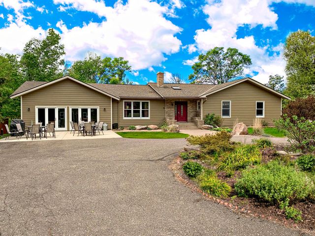 11391 Suomi Dr, East Gull Lake, MN 56401