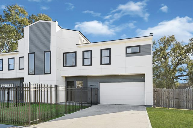 6835 Weston St #B, Houston, TX 77021