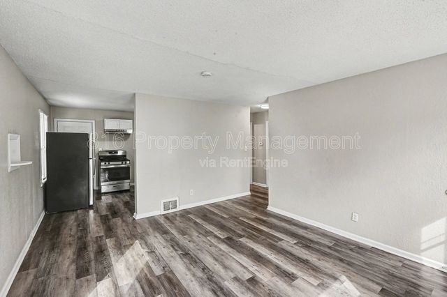 7036 Bellefontaine Ave, Kansas City, MO 64132