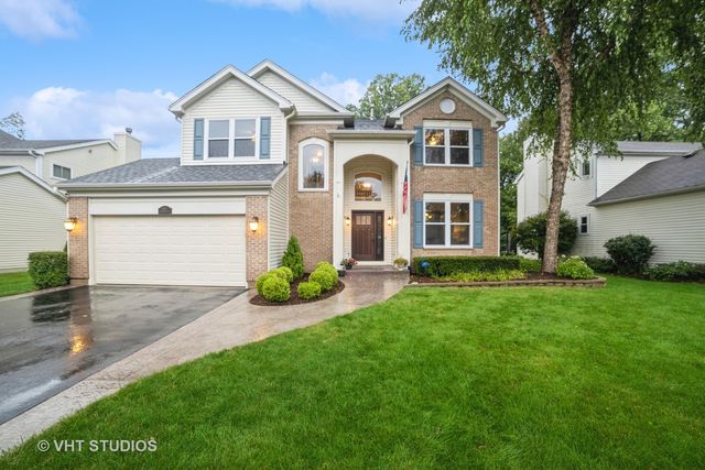 3053 Shenandoah Dr, Carpentersville, IL 60110