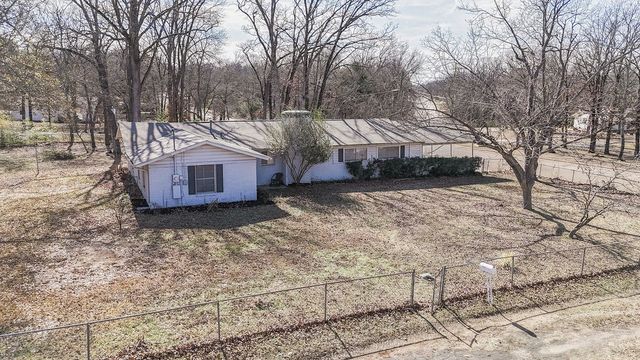 619 W  Elm St, Canton, TX 75103